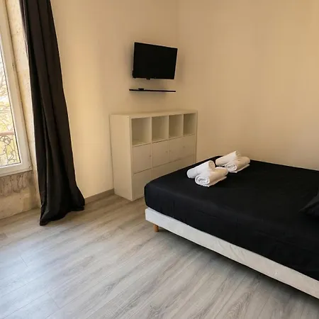 T5 Centre-ville Apartment